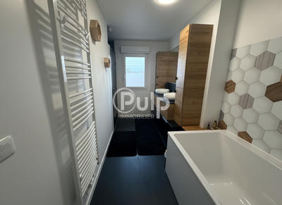 Maison - 92 m² - 1 pièce