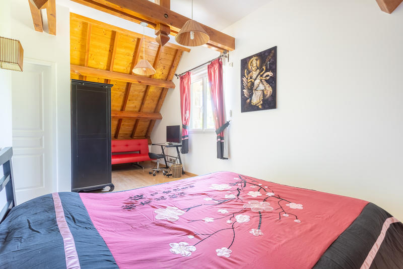 Maison - 200 m² - 5 pièces