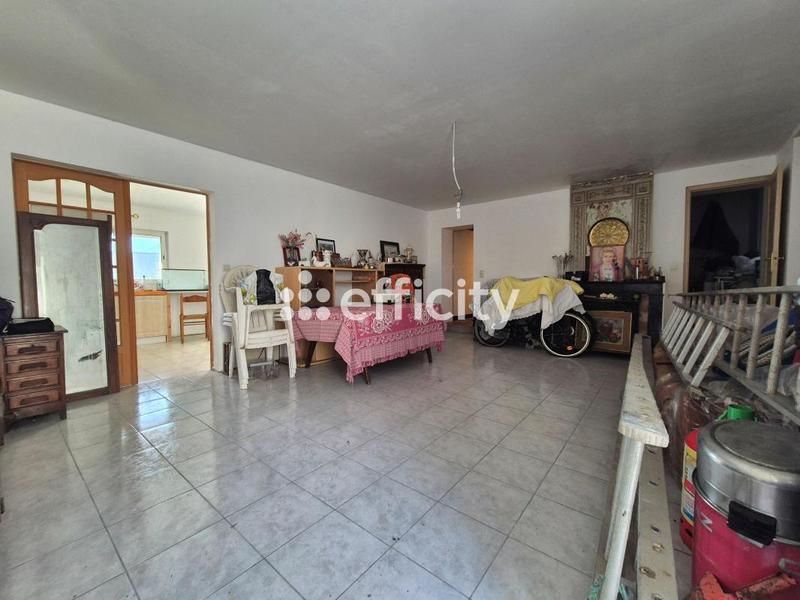 Maison - 235 m² - 9 pièces