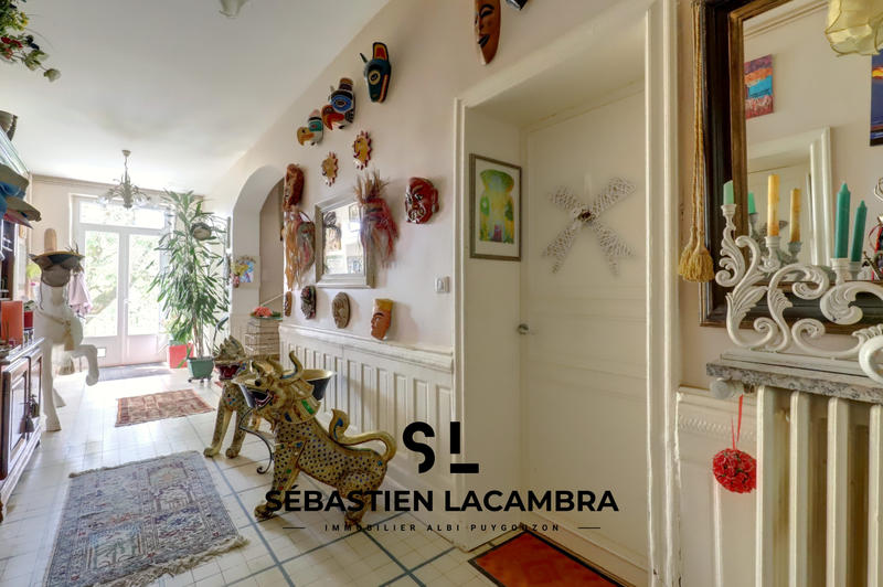 Propriété - 328 m² - 10 pièces