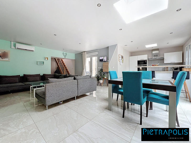 Maison - 122 m² - 5 pièces