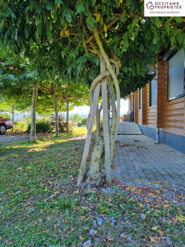 Maison de bois - 180 m² - 5 pièces