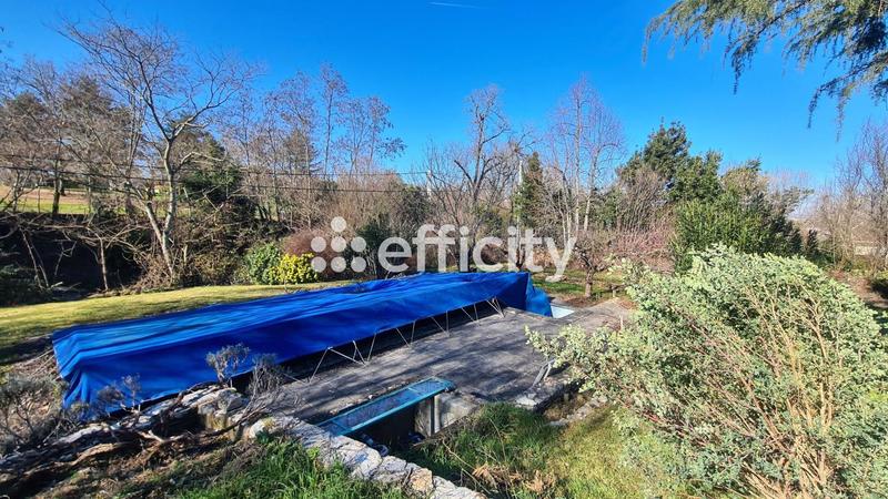 Maison - 200 m² - 5 pièces