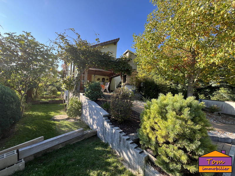 Maison - 200 m² - 6 pièces