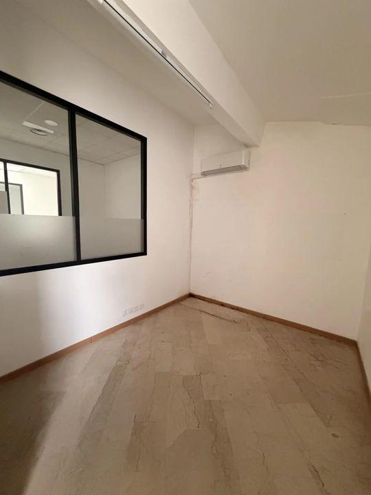 Bureau - 326 m² - 20 pièces