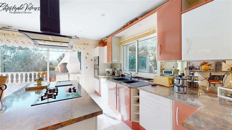 Villa - 200 m² - 5 pièces