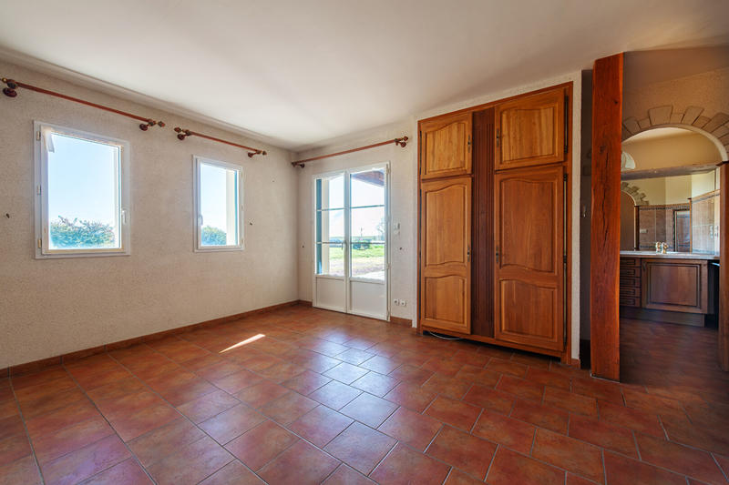 Maison - 216 m² - 6 pièces