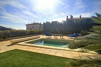 Maison contemporaine - 334 m² - 8 pièces