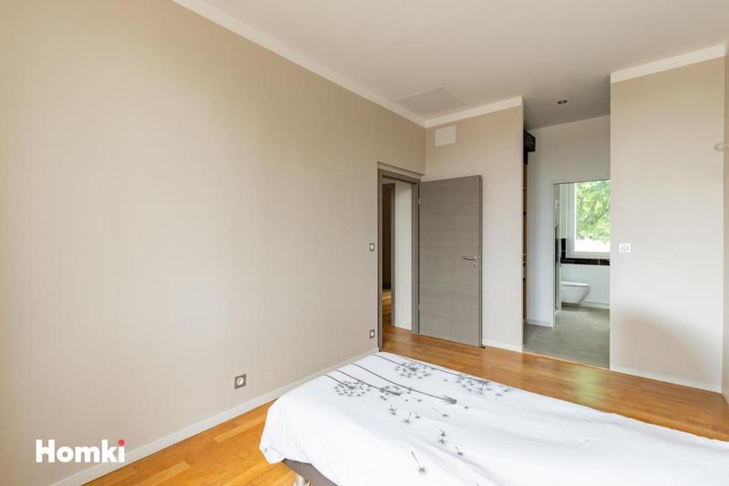 Appartement - 150 m² - 5 pièces