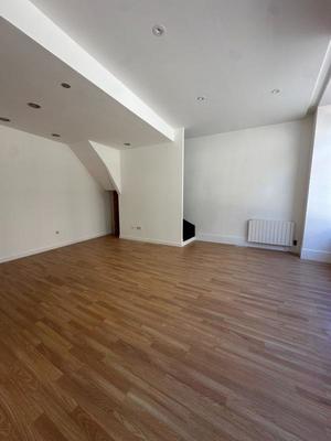 Local commercial - 75 m² - 3 pièces