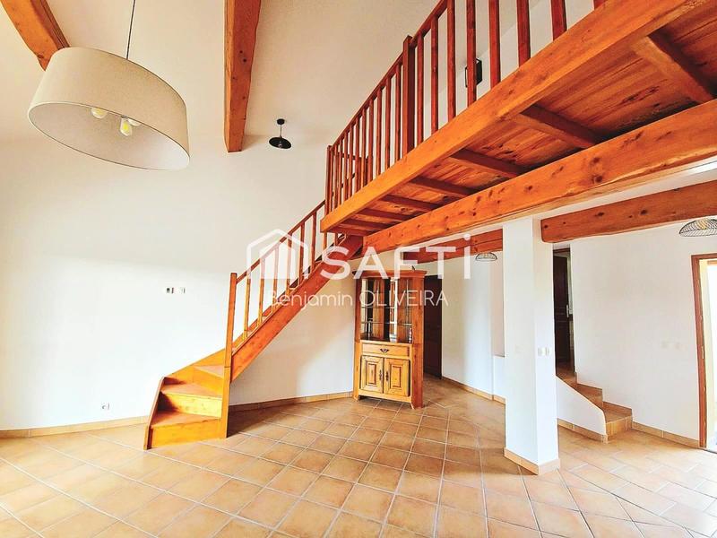 Maison - 207 m² - 7 pièces