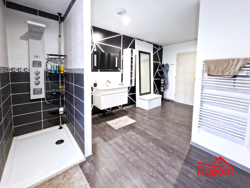 Maison - 297 m² - 10 pièces