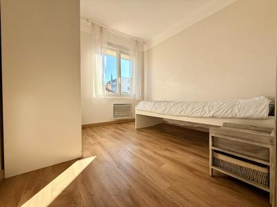 Appartement - 70 m² - 4 pièces