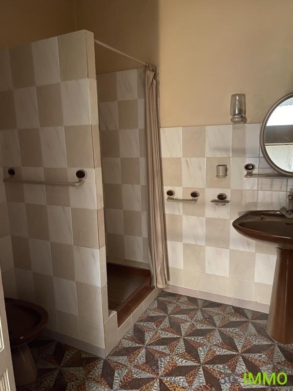 Maison - 254 m² - 8 pièces