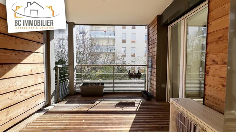 Appartement - 80 m² - 4 pièces