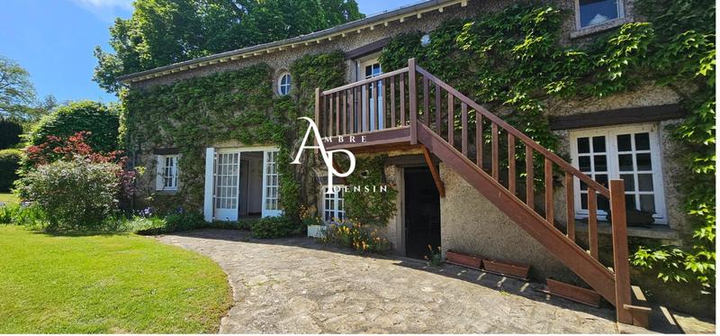 Maison - 301 m² - 9 pièces