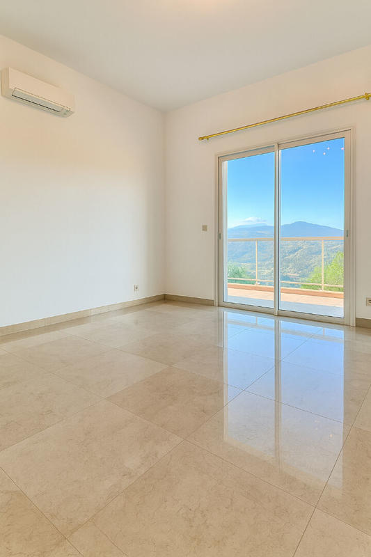 Villa - 213 m² - 5 pièces
