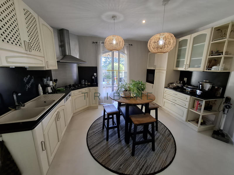 Maison - 130 m² - 4 pièces