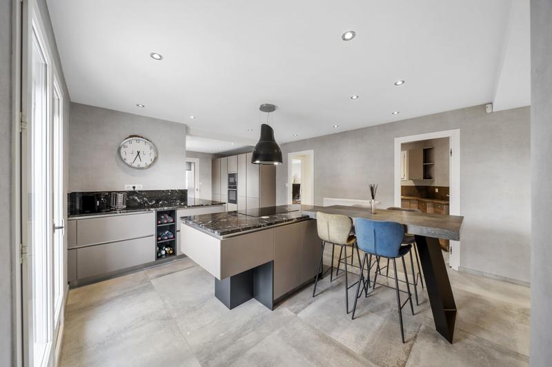 Villa - 200 m² - 7 pièces