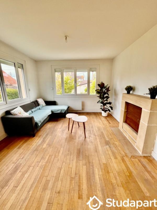 Chambre - 9 m² - 1 pièce