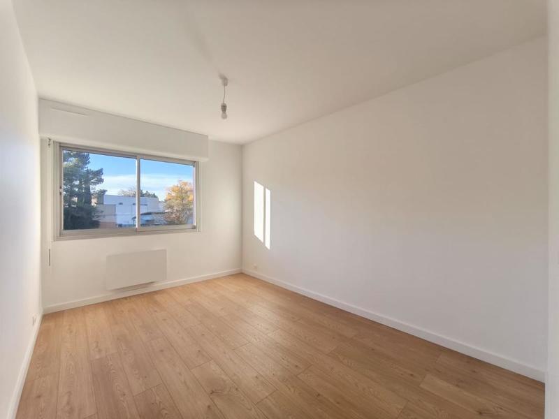 Appartement ancien - 111 m² - 5 pièces