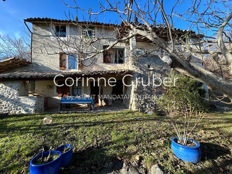 Maison - 335 m² - 13 pièces