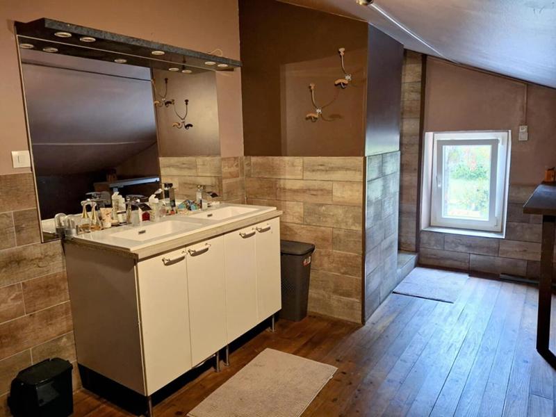 Maison - 170 m² - 7 pièces