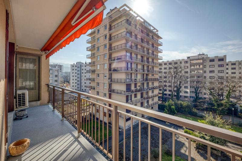 Appartement - 85 m² - 3 pièces