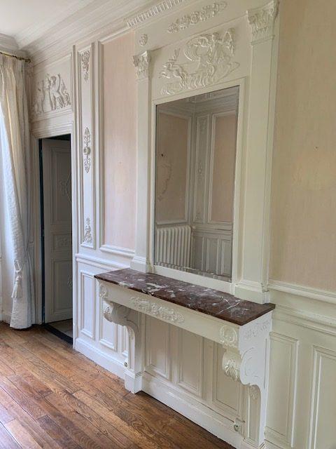 Maison - 230 m² - 8 pièces