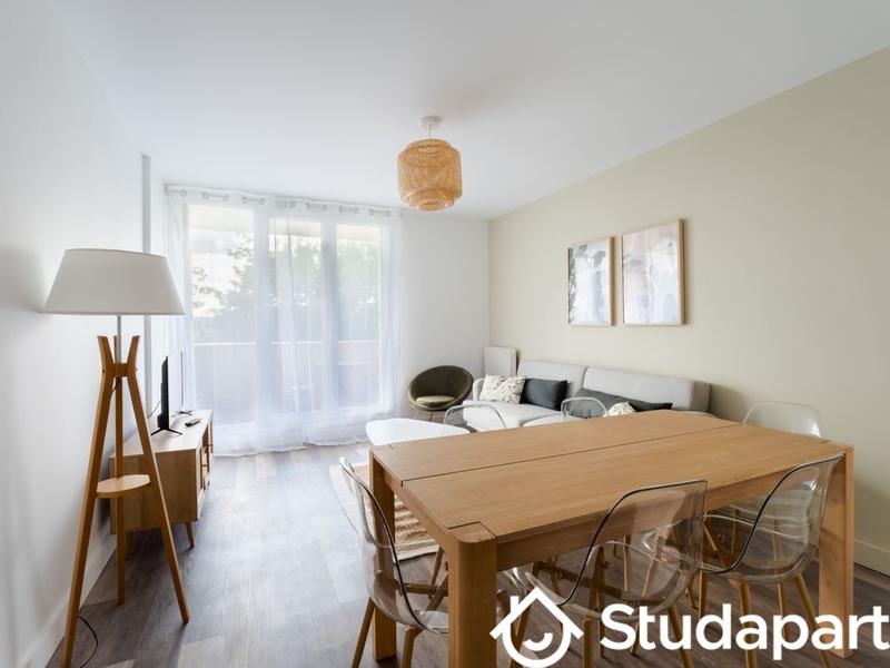 Chambre - 82 m² - 1 pièce