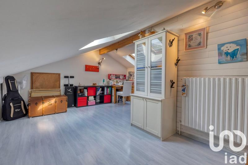 Maison - 99 m² - 5 pièces