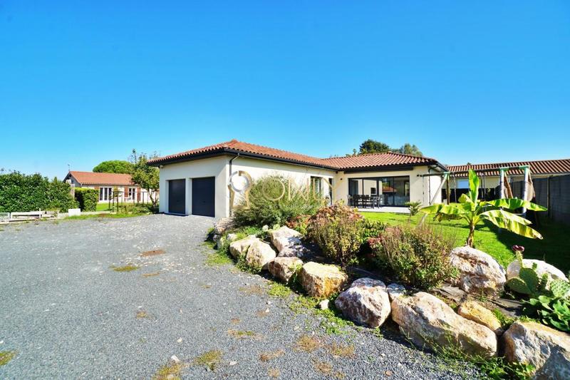 Maison - 104 m² - 4 pièces