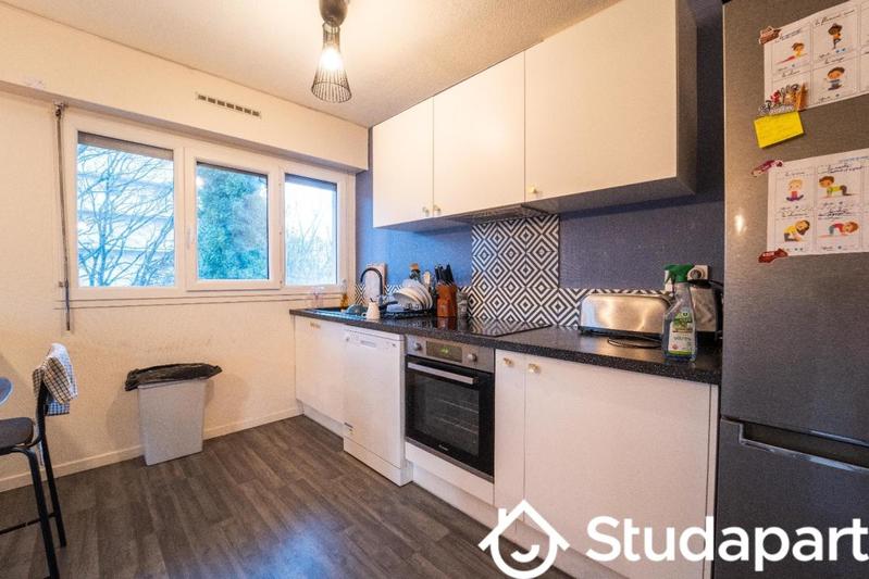 Chambre - 11 m² - 1 pièce