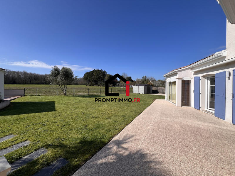 Maison traditionnelle - 208 m² - 7 pièces