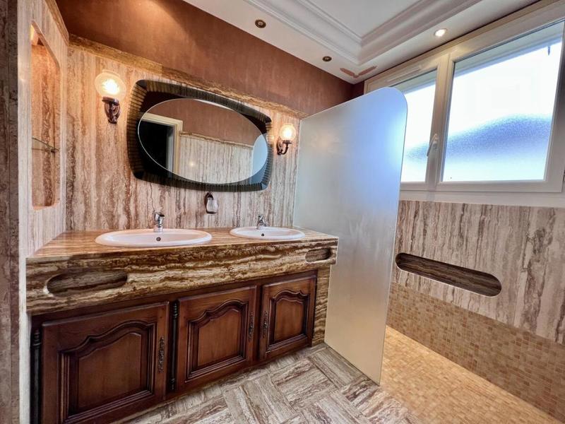 Maison - 111 m² - 4 pièces