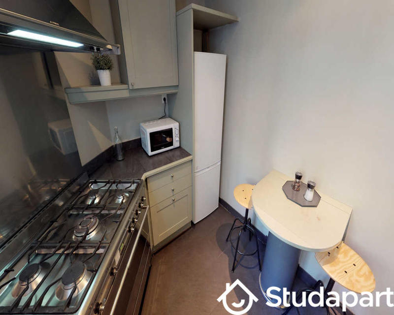 Chambre - 130 m² - 1 pièce