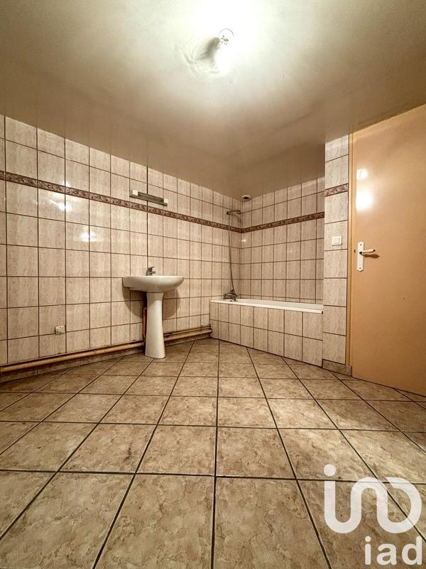 Maison - 90 m² - 3 pièces