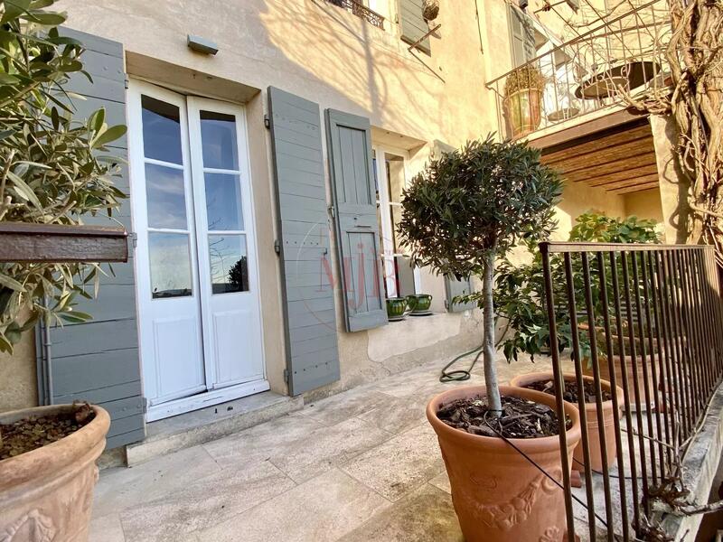 Maison de village - 181 m² - 10 pièces