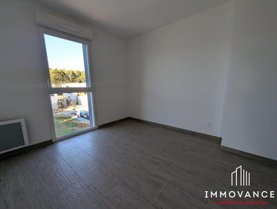 Appartement - 90 m² - 4 pièces