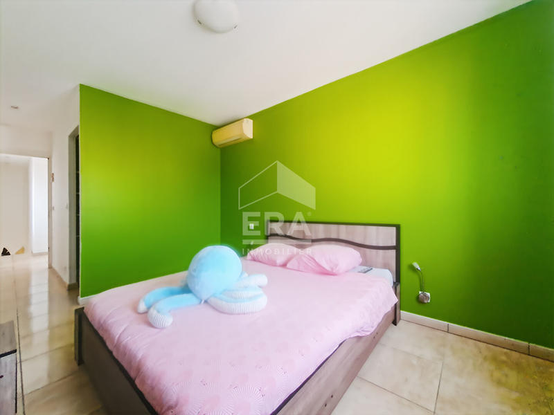 Maison - 217 m² - 8 pièces