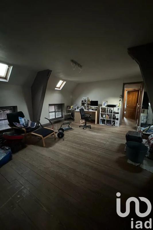 Maison - 220 m² - 11 pièces