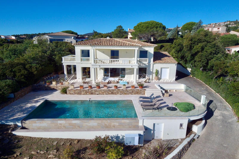 Villa - 200 m² - 5 pièces