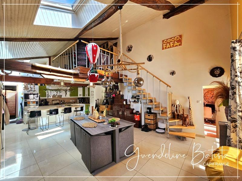 Maison en pierre - 300 m² - 7 pièces