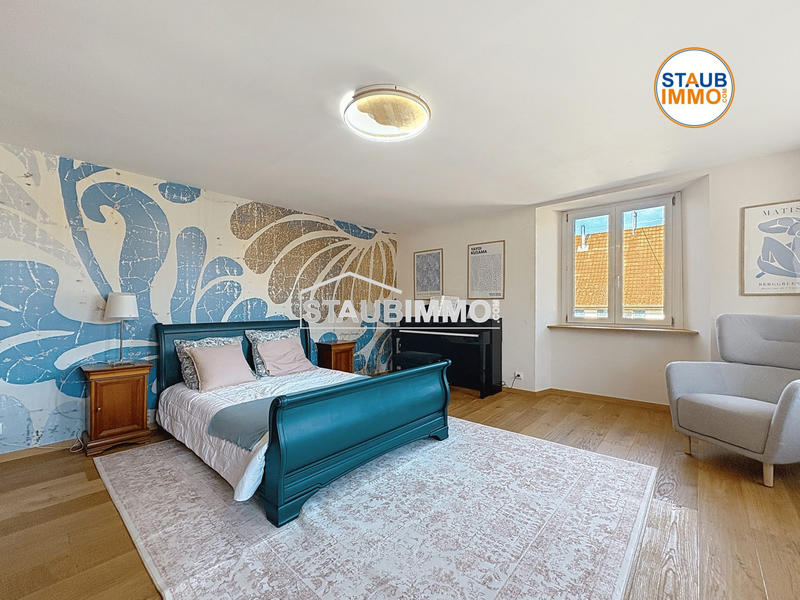 Maison - 243 m² - 7 pièces