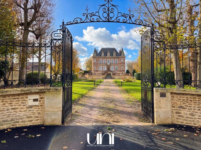 Château - 700 m² - 19 pièces