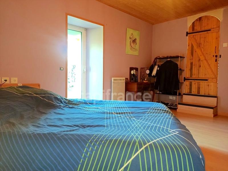 Maison - 268 m² - 7 pièces