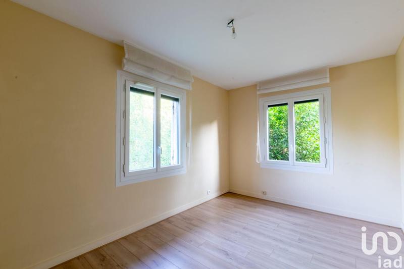 Maison - 210 m² - 8 pièces