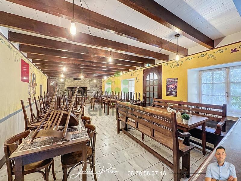 Maison - 211 m² - 9 pièces