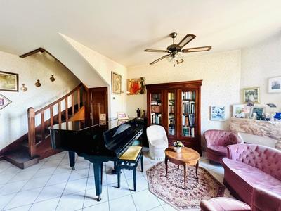 Maison - 160 m² - 5 pièces