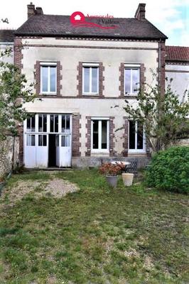 Maison - 98 m² - 6 pièces